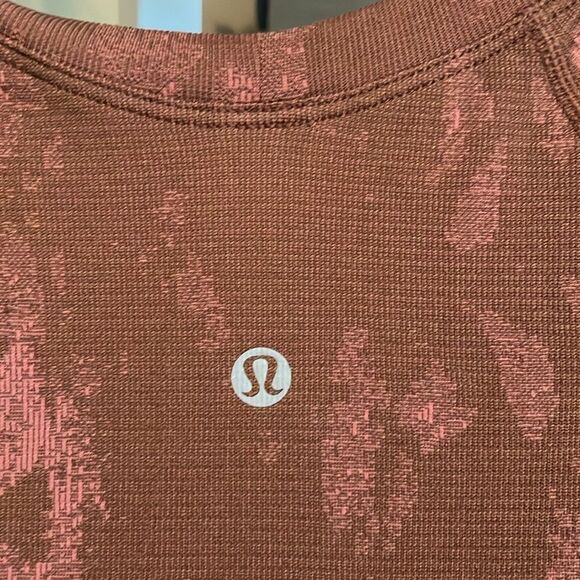 Lululemon Swiftly Tech Short Sleeve 2.0 Sz 6 Shadow Bloom Roasted Brier Rose - Picture 3 of 4